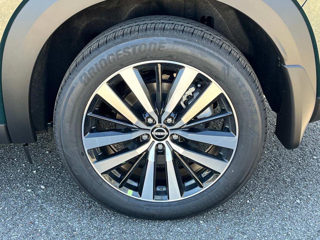 new 2025 Nissan Pathfinder car, priced at $48,208