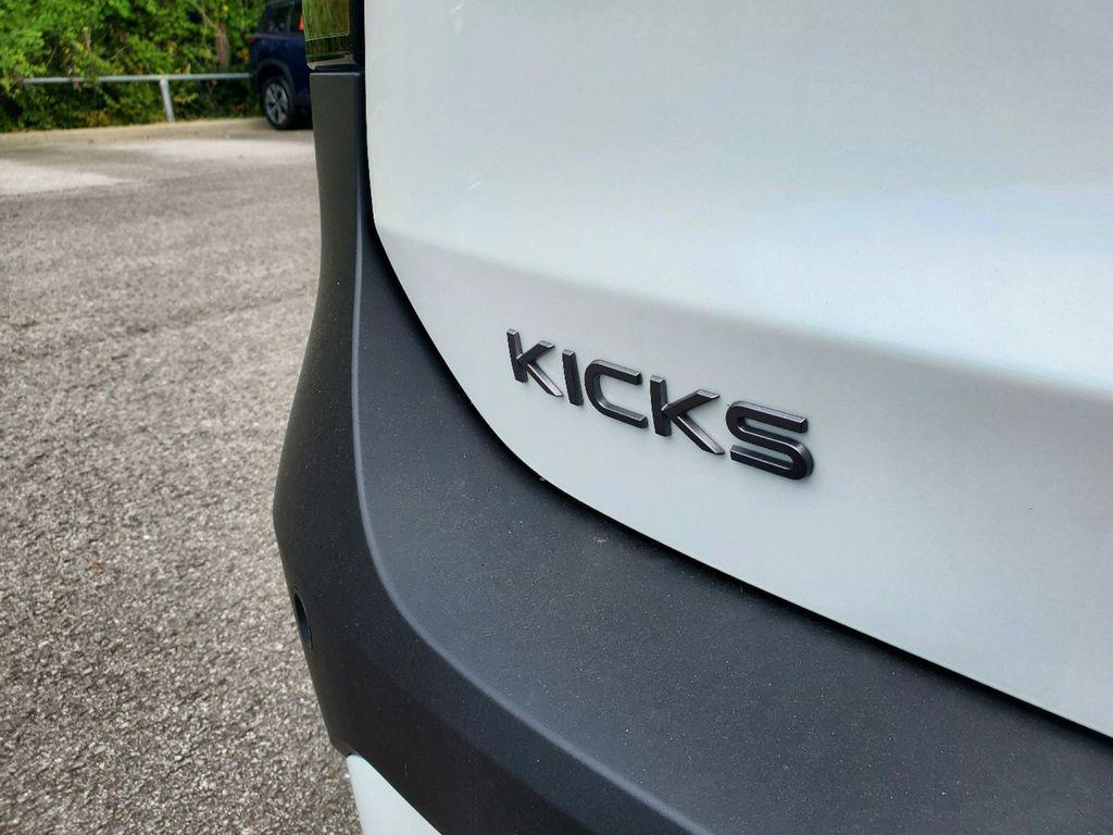 new 2025 Nissan Kicks car, priced at $26,008