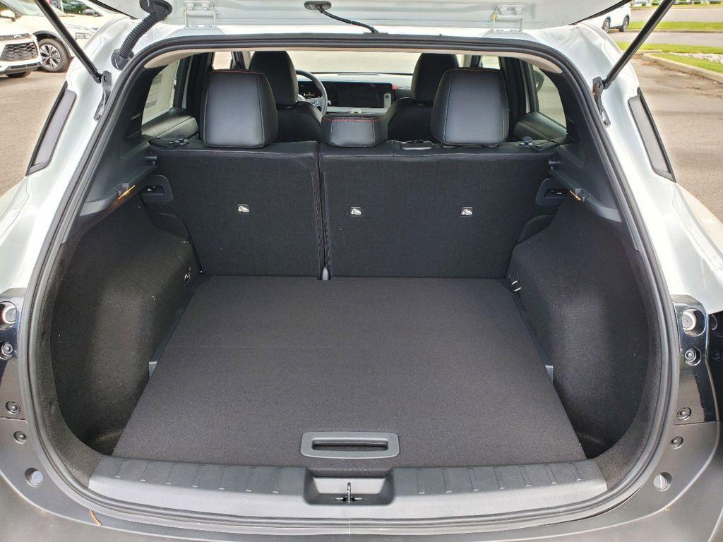 new 2025 Nissan Kicks car, priced at $26,008