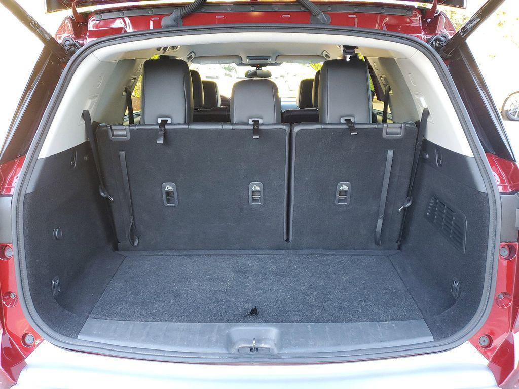 used 2022 Nissan Pathfinder car, priced at $31,892