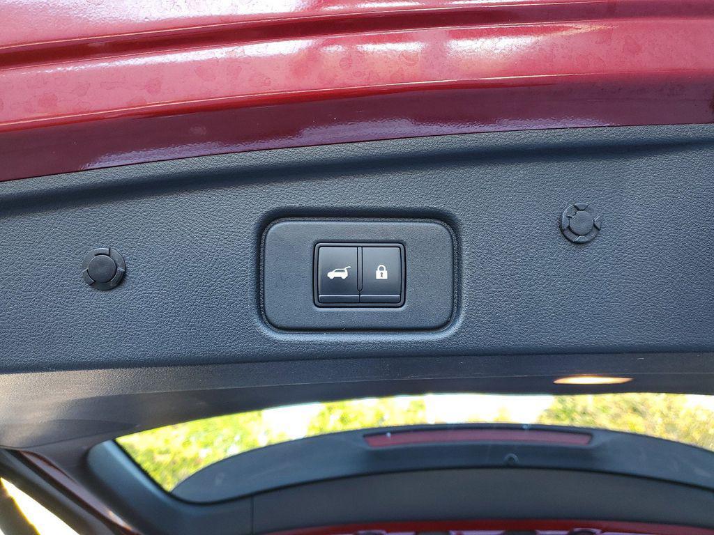 used 2022 Nissan Pathfinder car, priced at $31,892
