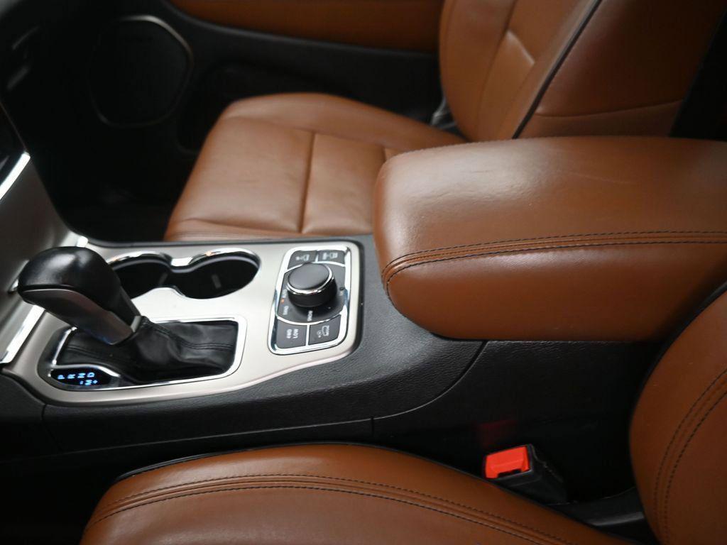 used 2021 Jeep Grand Cherokee car, priced at $20,994