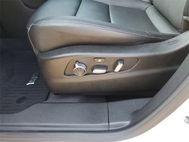 used 2021 Cadillac XT4 car, priced at $22,789