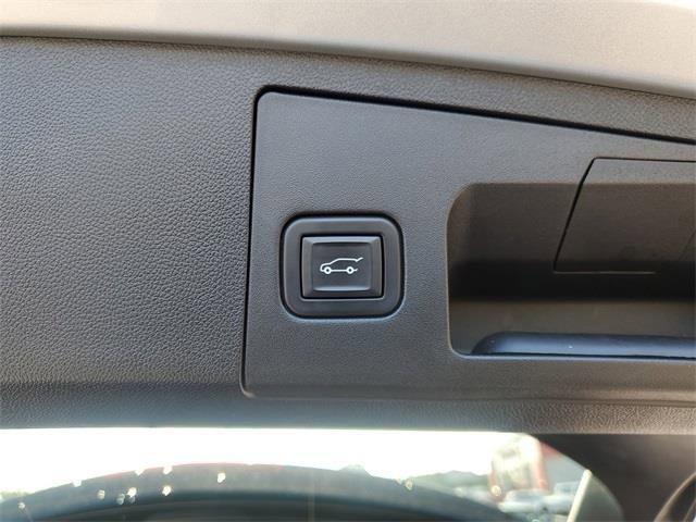 used 2021 Cadillac XT4 car, priced at $22,789