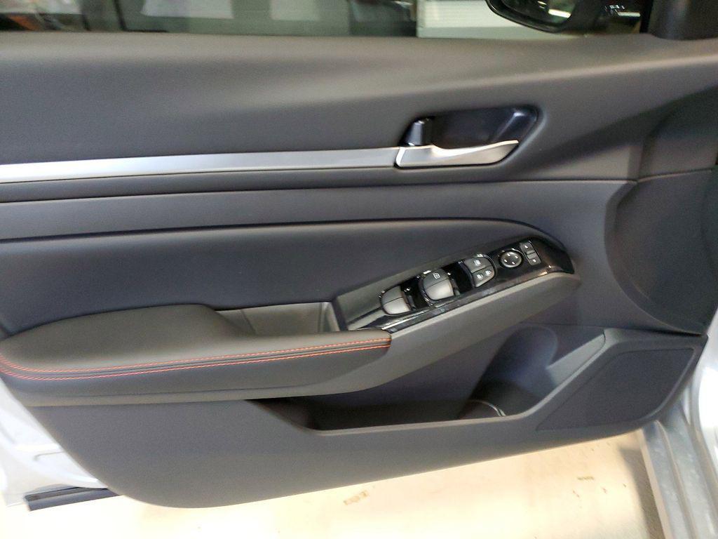 new 2025 Nissan Altima car, priced at $27,957
