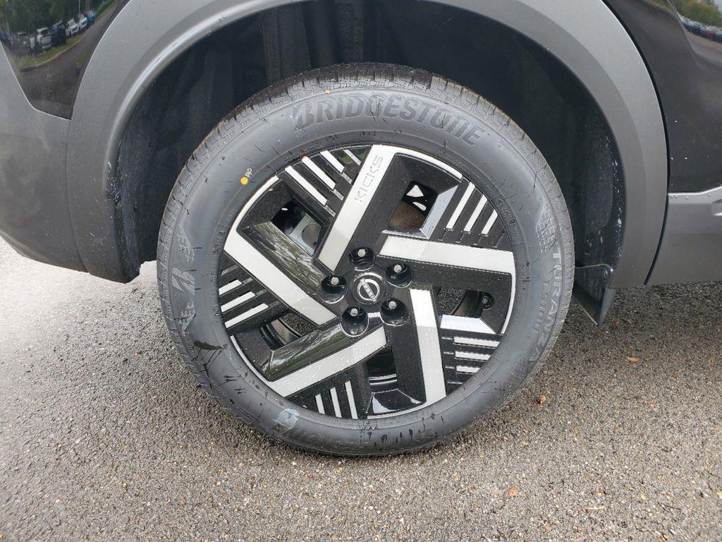 new 2025 Nissan Kicks car, priced at $22,341