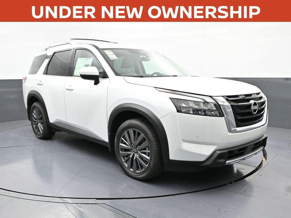 new 2025 Nissan Pathfinder car, priced at $40,417