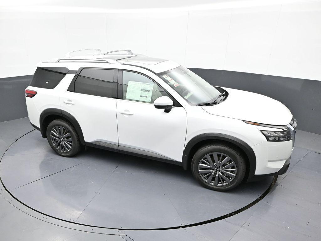 new 2025 Nissan Pathfinder car, priced at $40,417