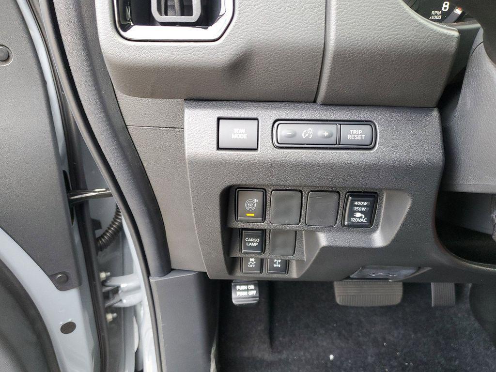 new 2026 Nissan Frontier car, priced at $42,923