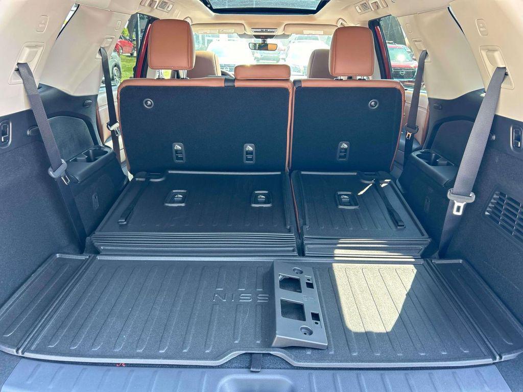 new 2025 Nissan Pathfinder car, priced at $41,577