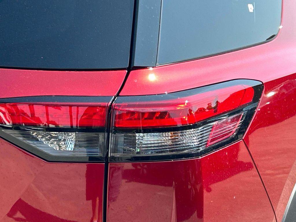 new 2025 Nissan Pathfinder car, priced at $41,577