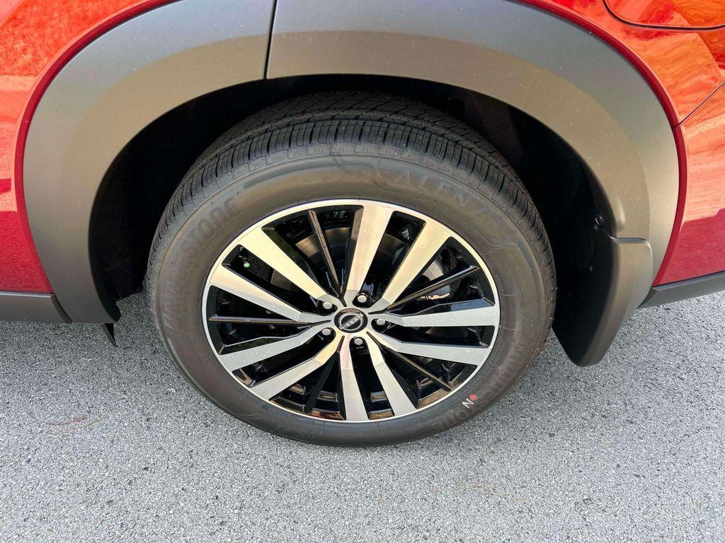 new 2025 Nissan Pathfinder car, priced at $41,577