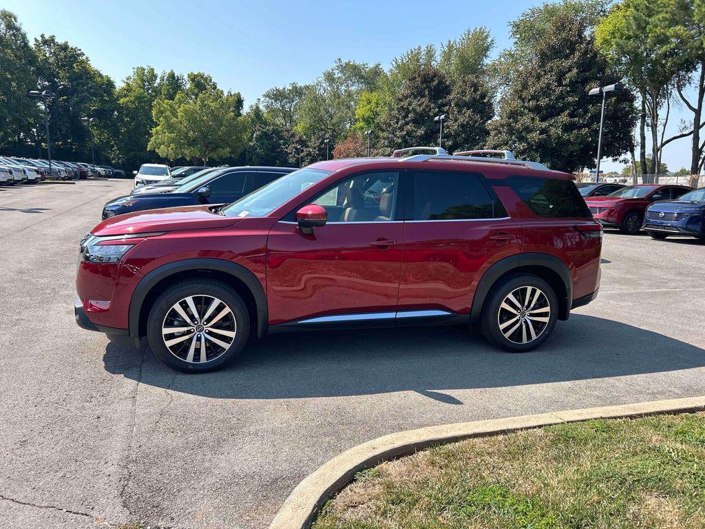 new 2025 Nissan Pathfinder car, priced at $41,577