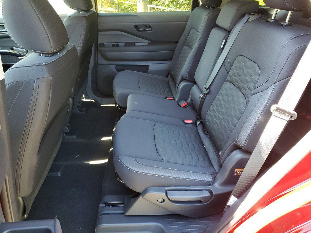 new 2025 Nissan Pathfinder car, priced at $34,226