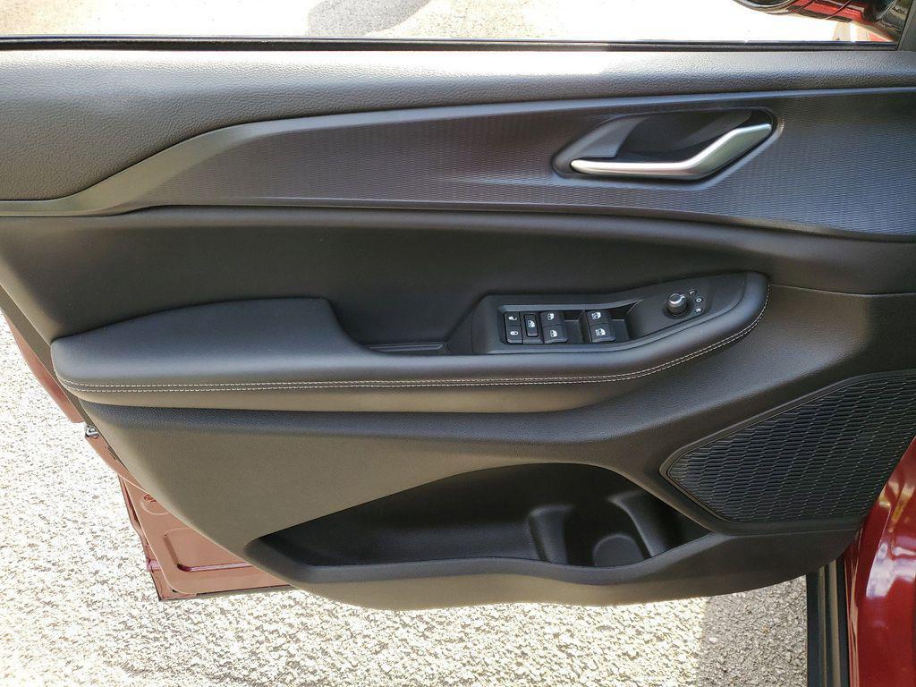 used 2023 Jeep Grand Cherokee car, priced at $31,996