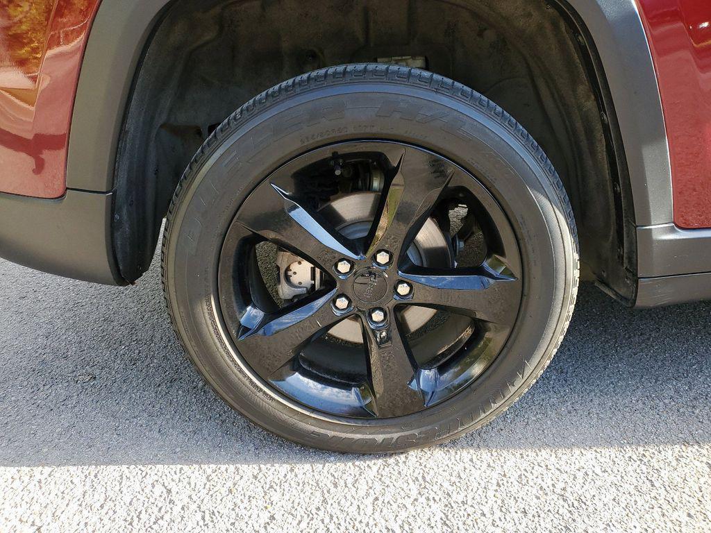 used 2023 Jeep Grand Cherokee car, priced at $31,996