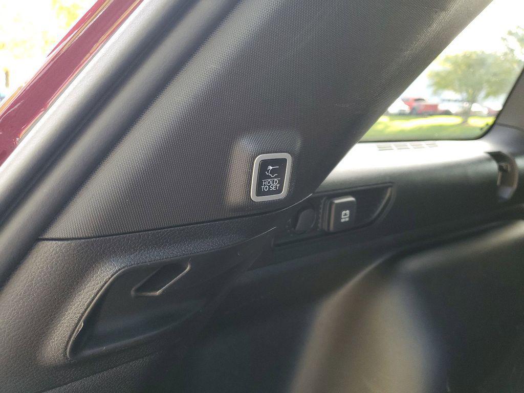 used 2023 Jeep Grand Cherokee car, priced at $31,996