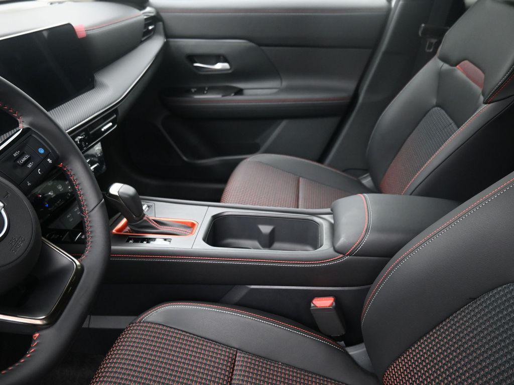 new 2025 Nissan Kicks car, priced at $29,540
