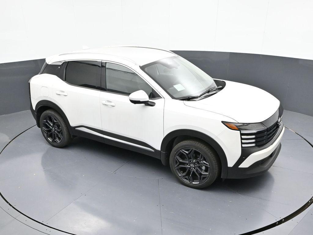 new 2025 Nissan Kicks car, priced at $29,540