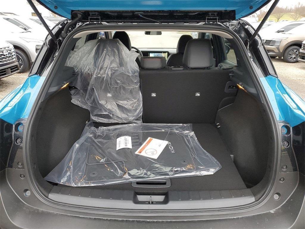 new 2025 Nissan Kicks car, priced at $25,706