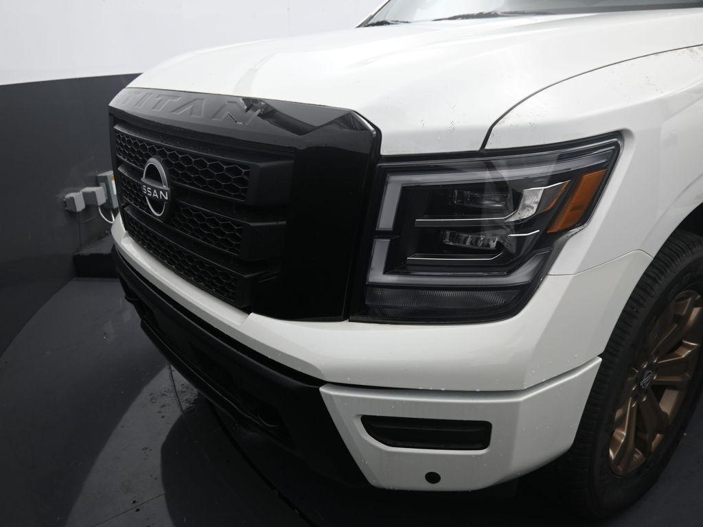 new 2024 Nissan Titan car, priced at $54,620