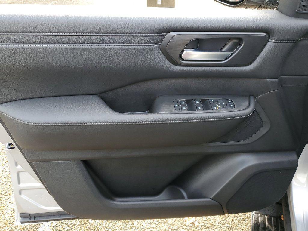 new 2025 Nissan Armada car, priced at $56,565