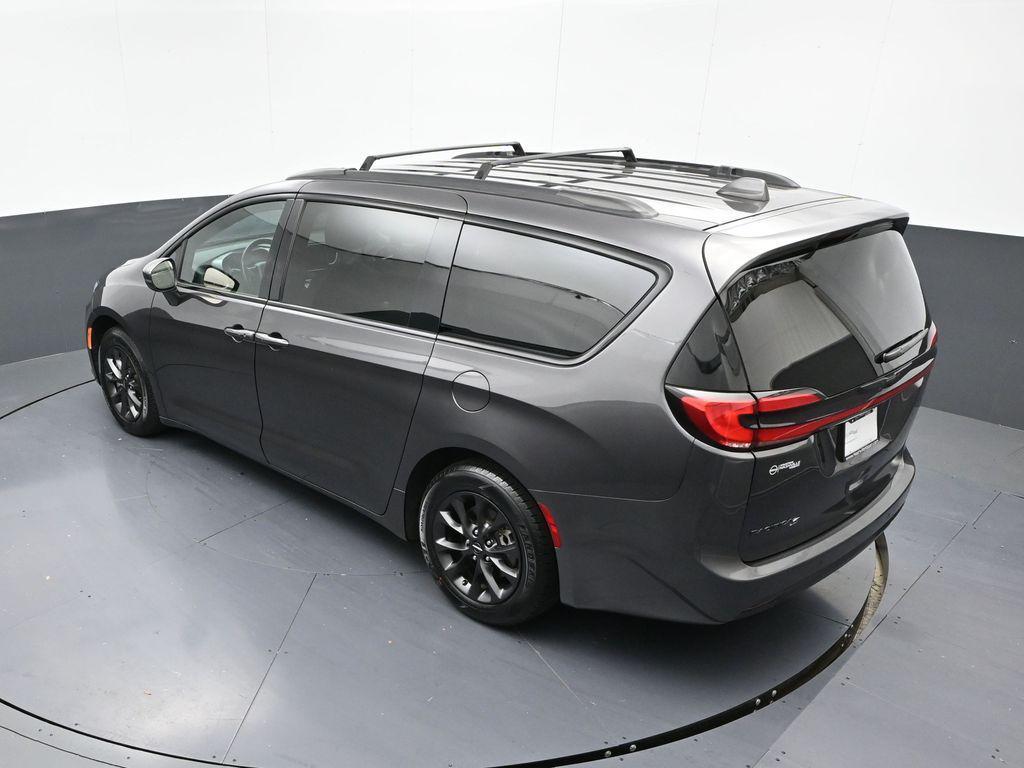 used 2021 Chrysler Pacifica car, priced at $24,429