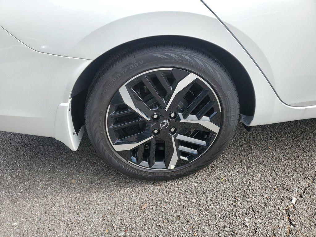 new 2025 Nissan Versa car, priced at $21,430