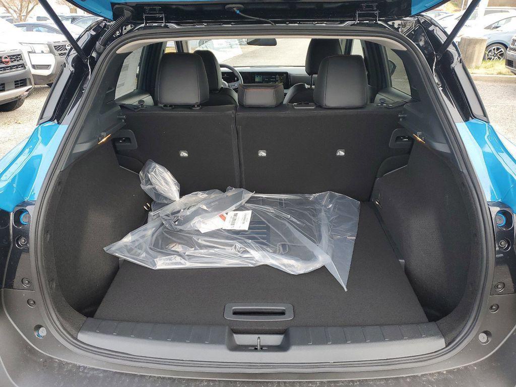 new 2025 Nissan Kicks car, priced at $26,228