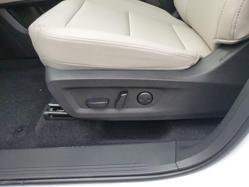 new 2025 Nissan Murano car, priced at $40,822