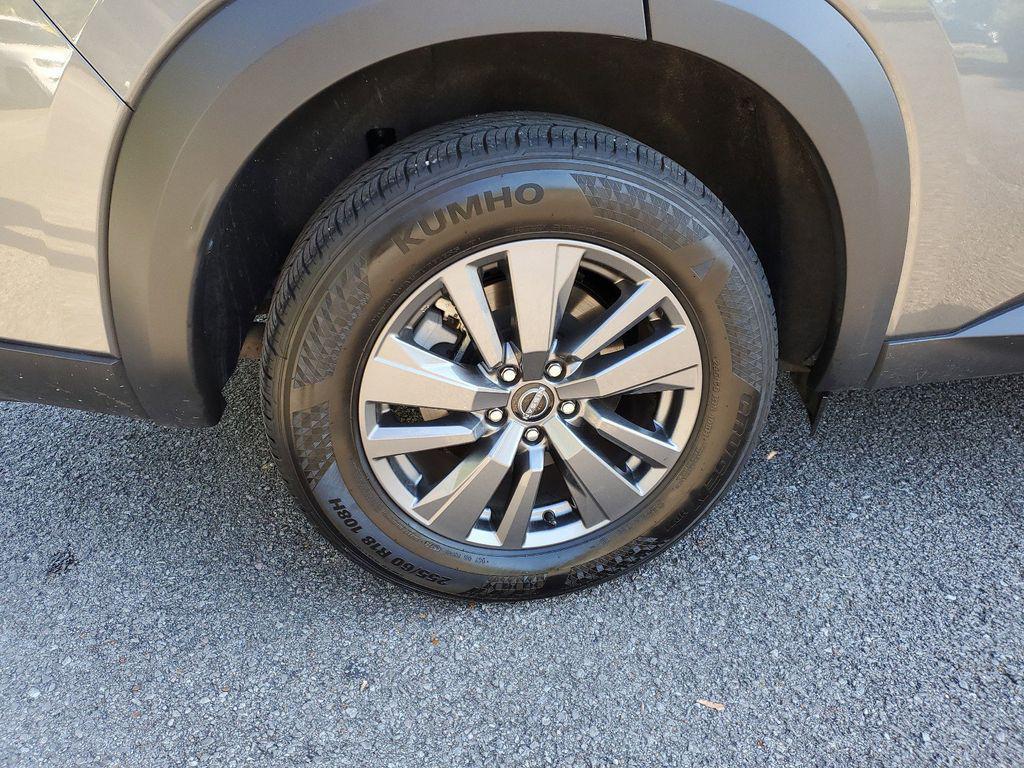 used 2025 Nissan Pathfinder car, priced at $35,964