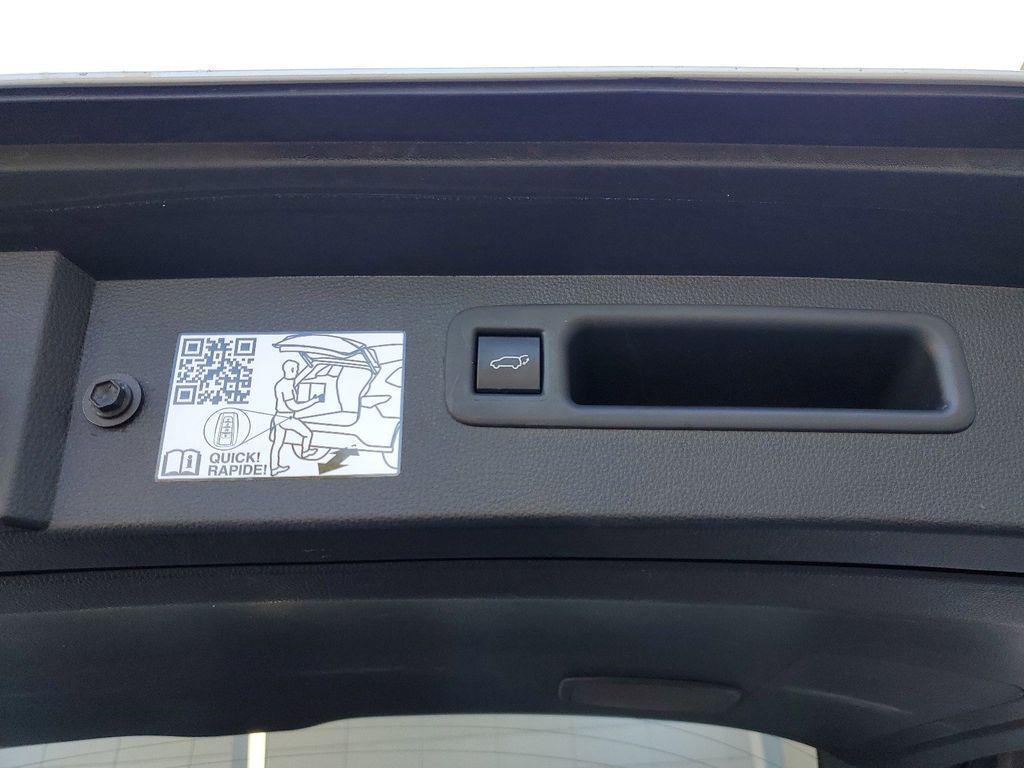 used 2022 Toyota Highlander car, priced at $42,994