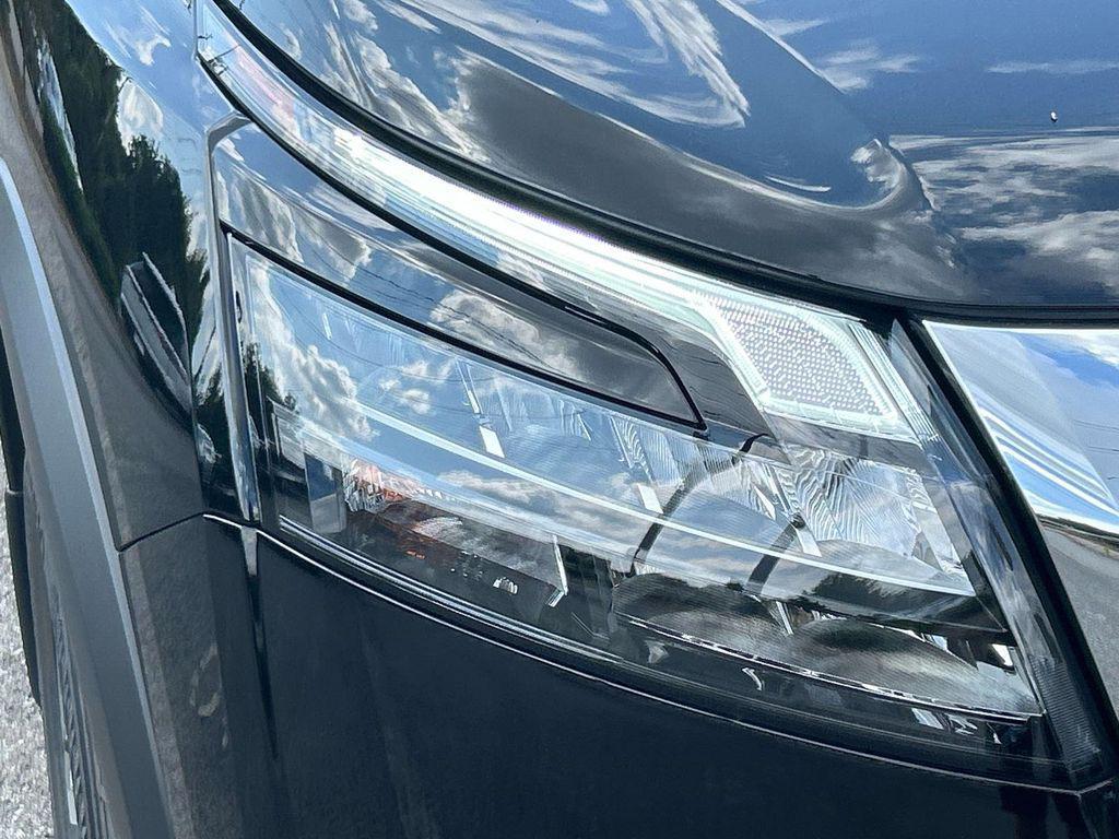 new 2025 Nissan Pathfinder car, priced at $36,599