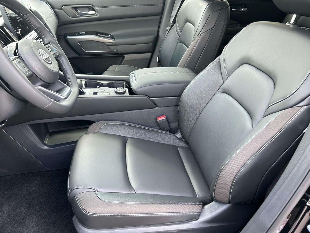 new 2025 Nissan Pathfinder car, priced at $36,599