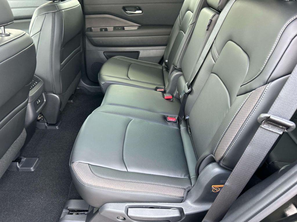 new 2025 Nissan Pathfinder car, priced at $36,599
