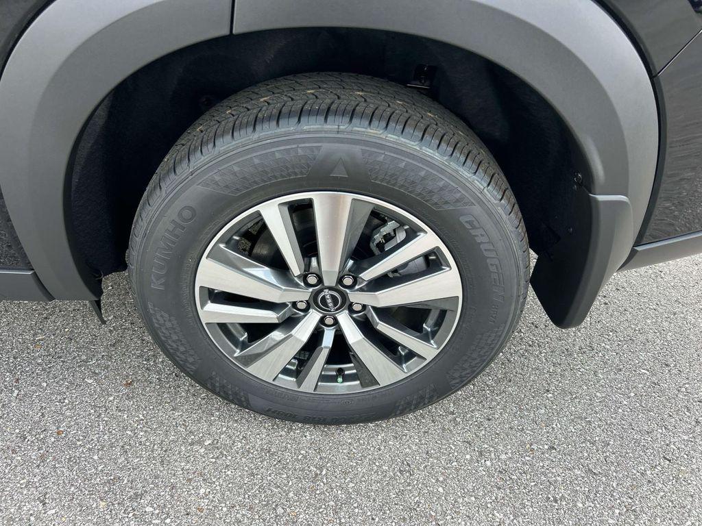 new 2025 Nissan Pathfinder car, priced at $36,599