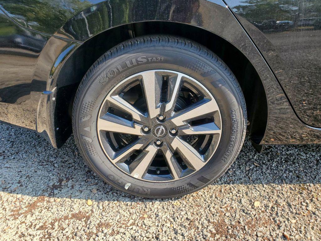 new 2025 Nissan Versa car, priced at $19,208