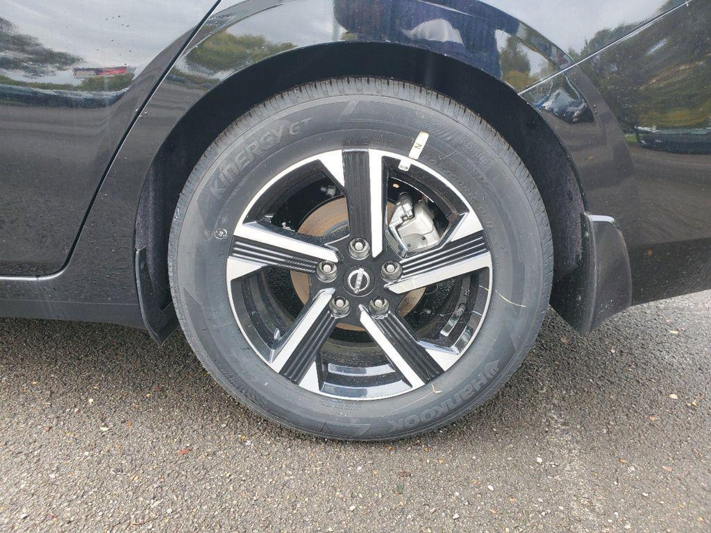 new 2025 Nissan Sentra car, priced at $21,258