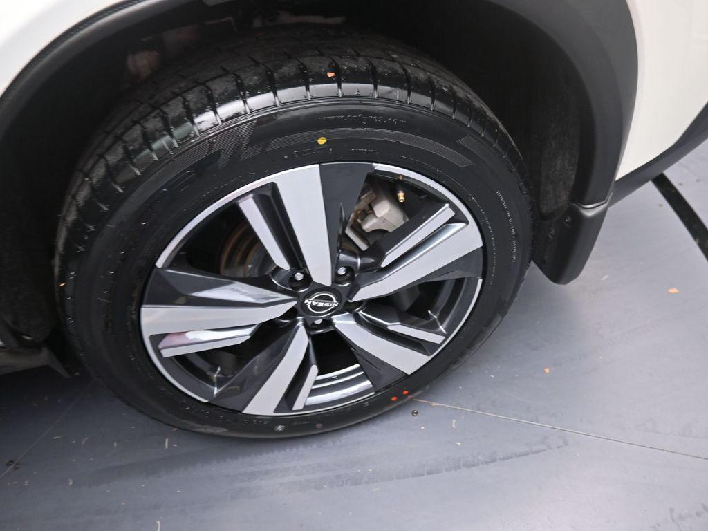 used 2022 Nissan Rogue car, priced at $26,807