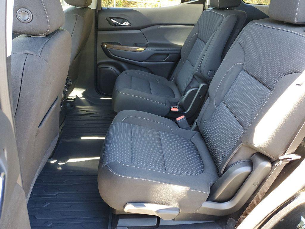 used 2023 GMC Acadia car, priced at $30,564