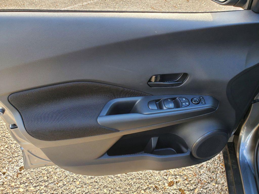 new 2025 Nissan Kicks car, priced at $21,871