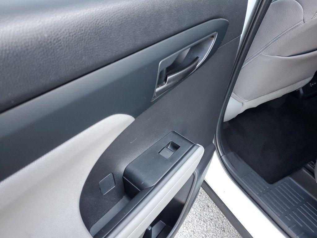 used 2023 Toyota Highlander car, priced at $31,327