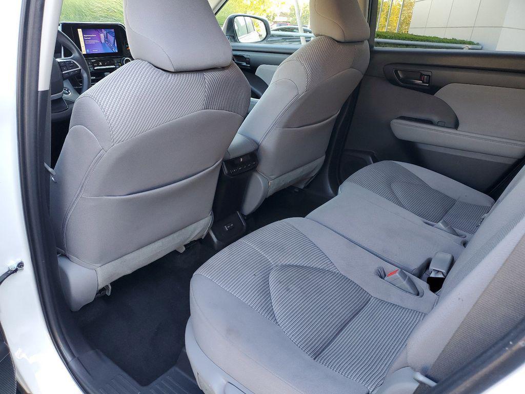 used 2023 Toyota Highlander car, priced at $31,327