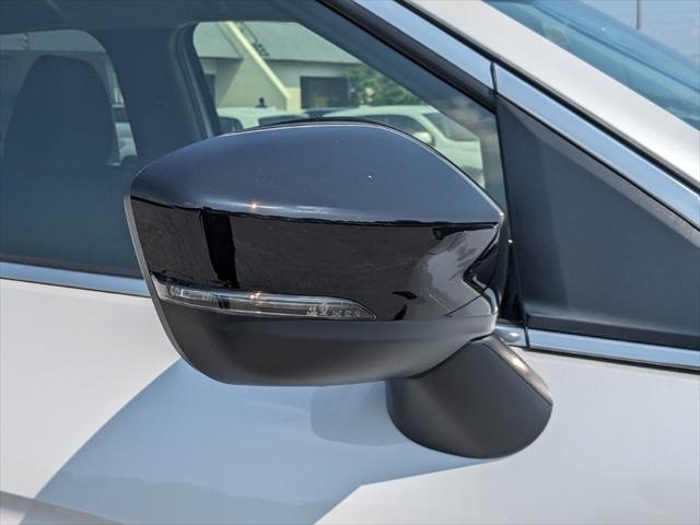 new 2024 Mitsubishi Eclipse Cross car, priced at $30,475