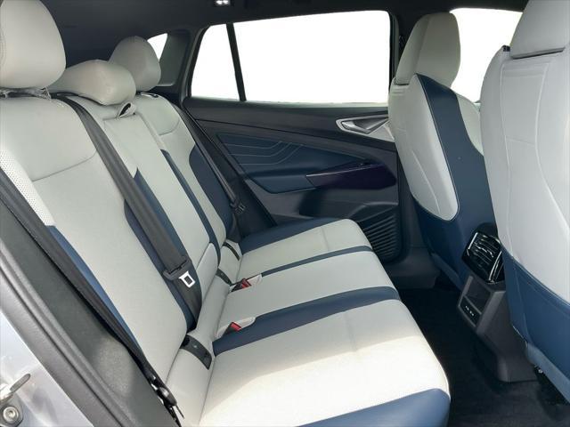 new 2025 Volkswagen ID.4 car, priced at $51,258