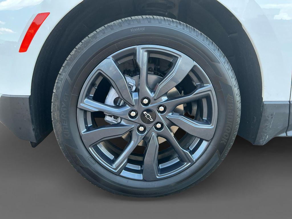 used 2024 Chevrolet Equinox car, priced at $29,893