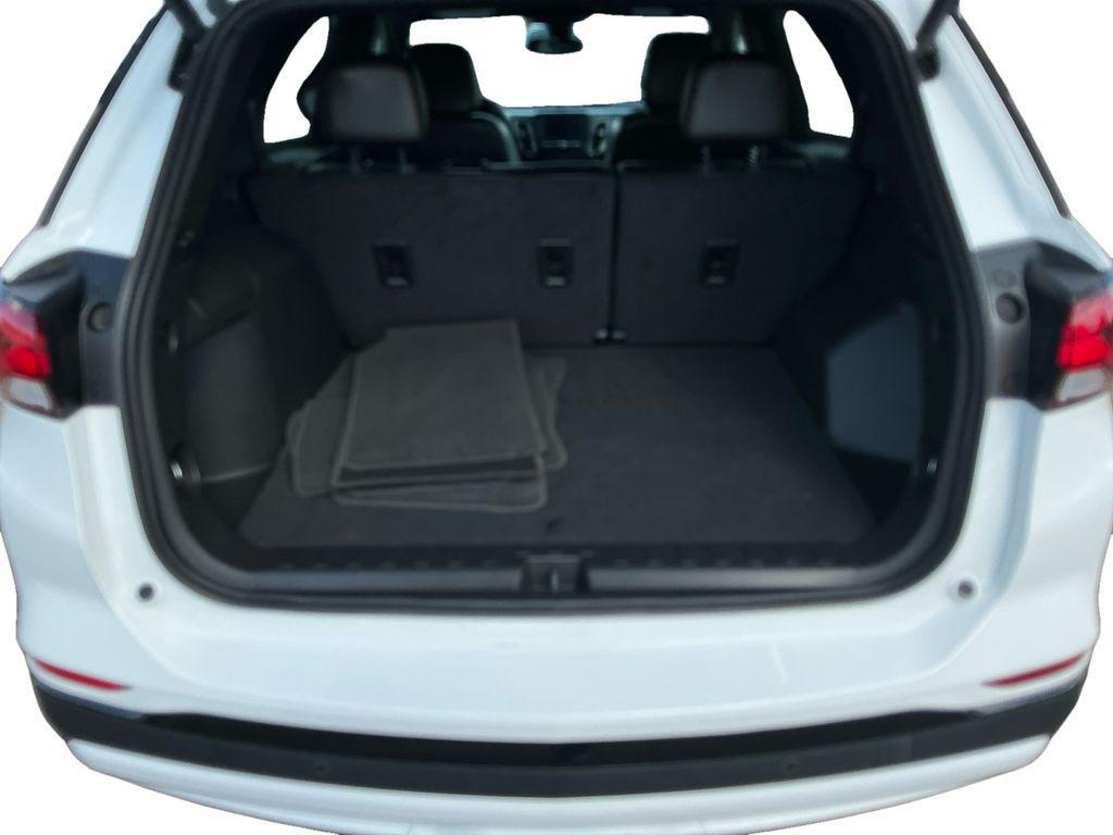 used 2024 Chevrolet Equinox car, priced at $29,893
