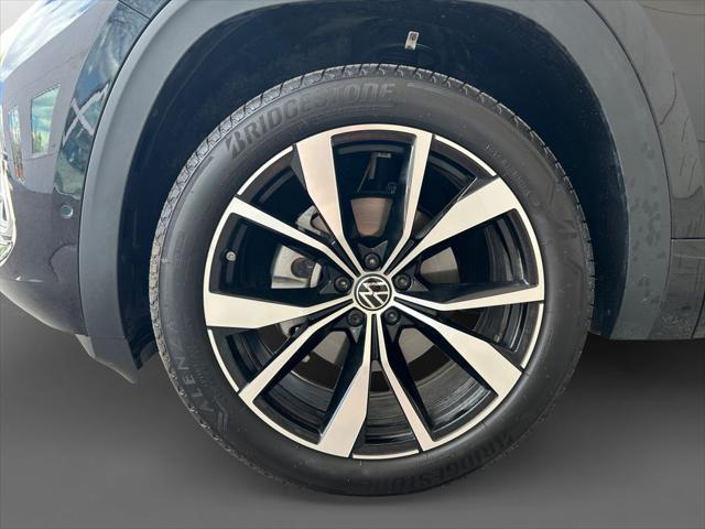 new 2025 Volkswagen Atlas Cross Sport car, priced at $52,616