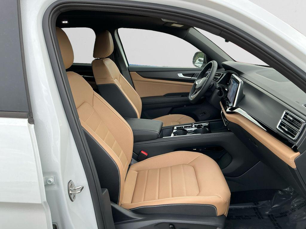 new 2025 Volkswagen Atlas Cross Sport car, priced at $50,024
