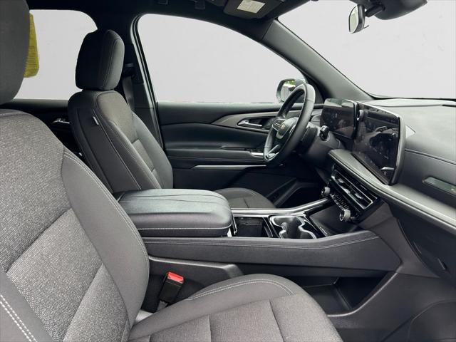 used 2024 Chevrolet Traverse car, priced at $39,364